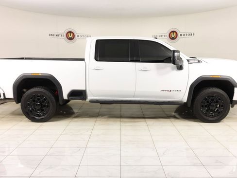 Used 2023 GMC Sierra 2500 AT4 w/ AT4 Preferred Package image 2