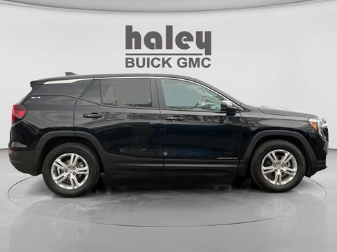 Used 2024 GMC Terrain SLE image 6