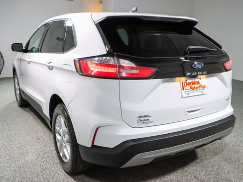Used 2022 Ford Edge SEL w/ Convenience Package AWD/4WD image 9