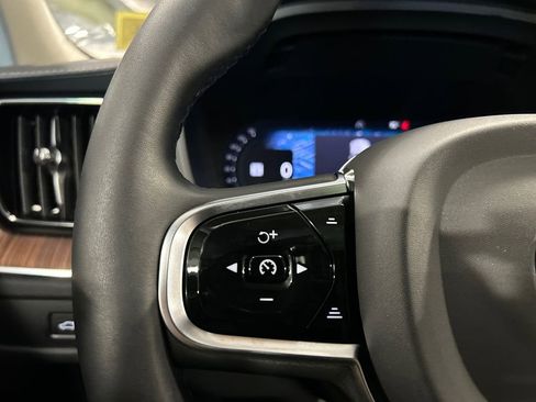 Certified 2023 Volvo XC60 B5 Ultimate w/ Climate Package AWD/4WD image 13