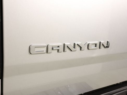 Used 2016 GMC Canyon SLE image 43