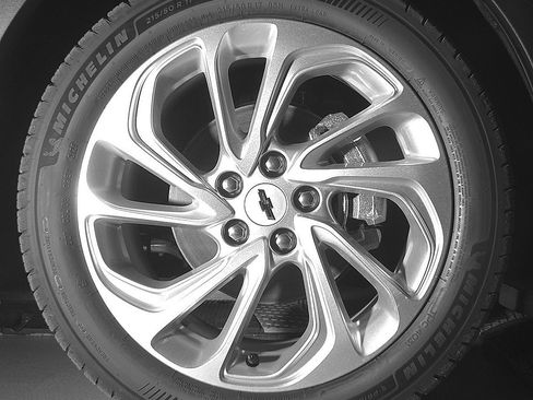 New 2027 Chevrolet Bolt LT FWD image 22