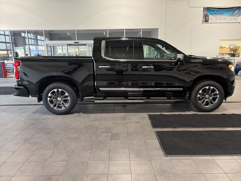 New 2026 Chevrolet Silverado 1500 High Country w/ Technology Package image 2