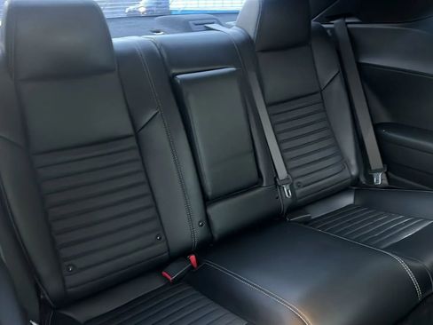 Used 2012 Dodge Challenger R/T image 12