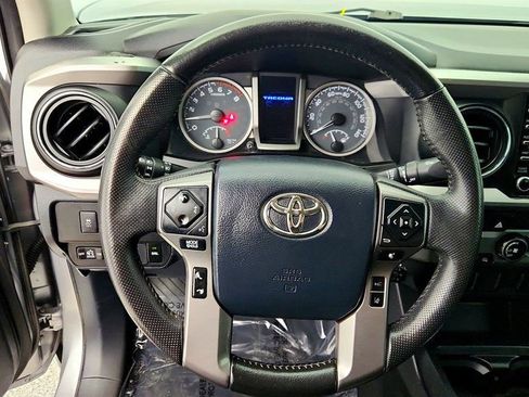Used 2020 Toyota Tacoma SR5 image 13