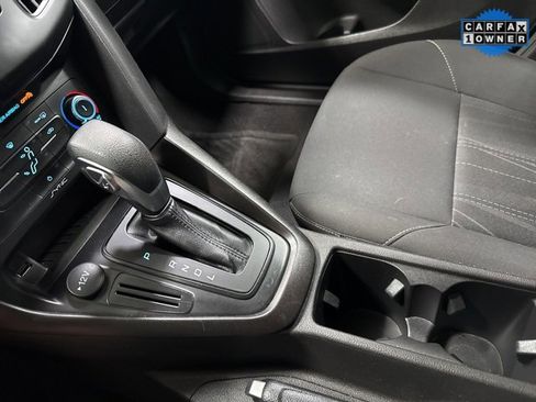 Used 2018 Ford Focus SE image 17