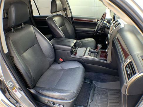 Used 2018 Lexus GX 460 Premium w/ Premium Package AWD/4WD image 26