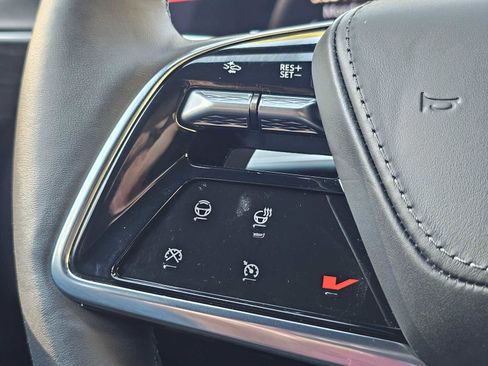 New 2026 Cadillac Lyriq V image 28