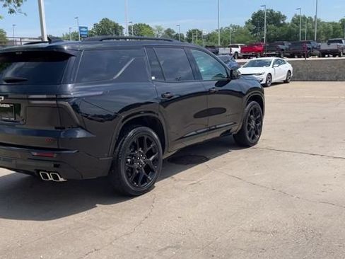 Used 2024 Chevrolet Traverse RS AWD/4WD image 8