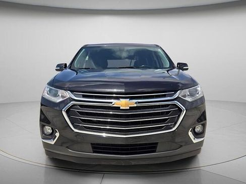 Used 2021 Chevrolet Traverse LT FWD image 4