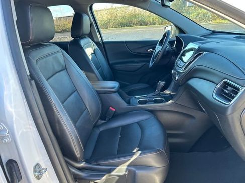 Used 2019 Chevrolet Equinox Premier image 12
