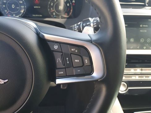 Used 2020 Jaguar F-PACE Checkered Flag image 35