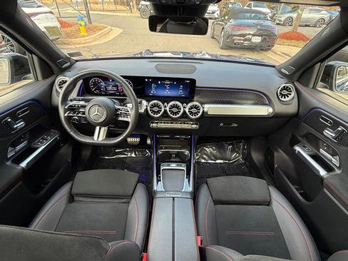 Used 2024 Mercedes-Benz GLB 250 GLB 250 image 21