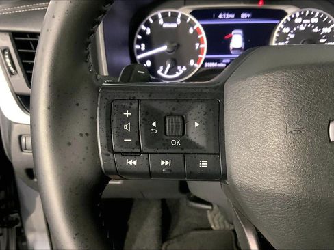 Used 2025 Nissan Rogue SV AWD/4WD image 18