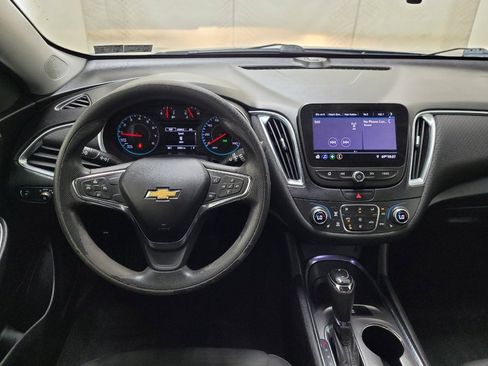 Used 2019 Chevrolet Malibu LT FWD image 22