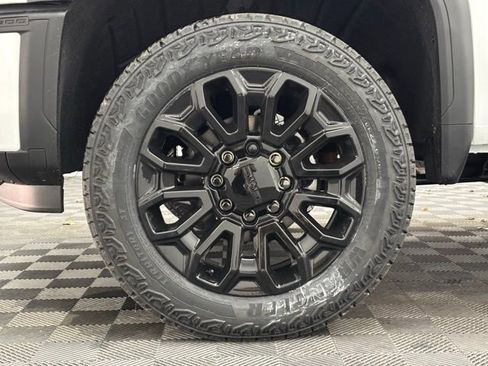 New 2026 GMC Sierra 2500 Denali w/ Denali Reserve Package image 16