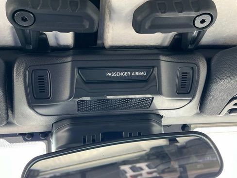 New 2025 Jeep Gladiator Sport AWD/4WD image 18