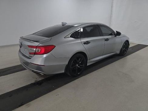 Used 2019 Honda Accord Sport image 3