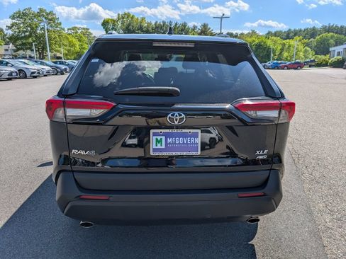 Used 2023 Toyota RAV4 XLE Premium AWD/4WD image 4