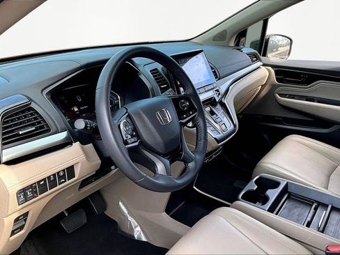 Used 2023 Honda Odyssey Touring image 14