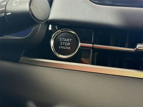 New 2026 Mitsubishi Outlander SEL image 13