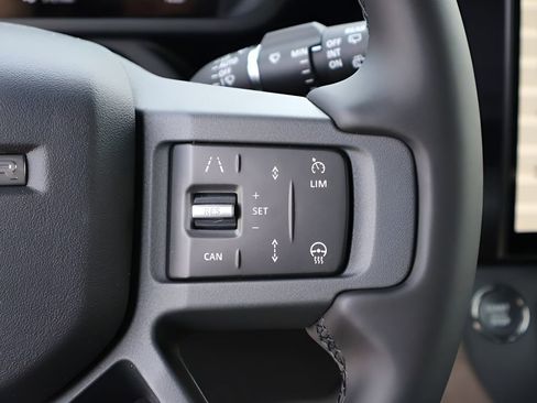 New 2026 Land Rover Defender 130 X-Dynamic SE AWD/4WD image 33