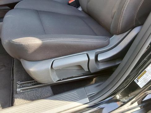 Used 2024 Nissan Rogue S AWD/4WD image 17