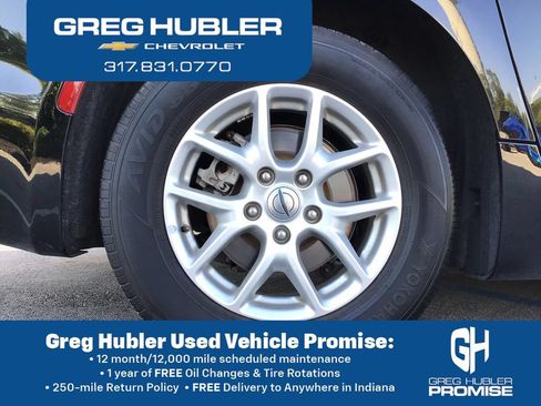 Used 2024 Chrysler Pacifica Touring-L FWD image 17