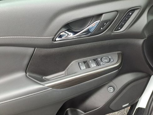 Certified 2022 GMC Acadia SLT w/ Technology Package image 32