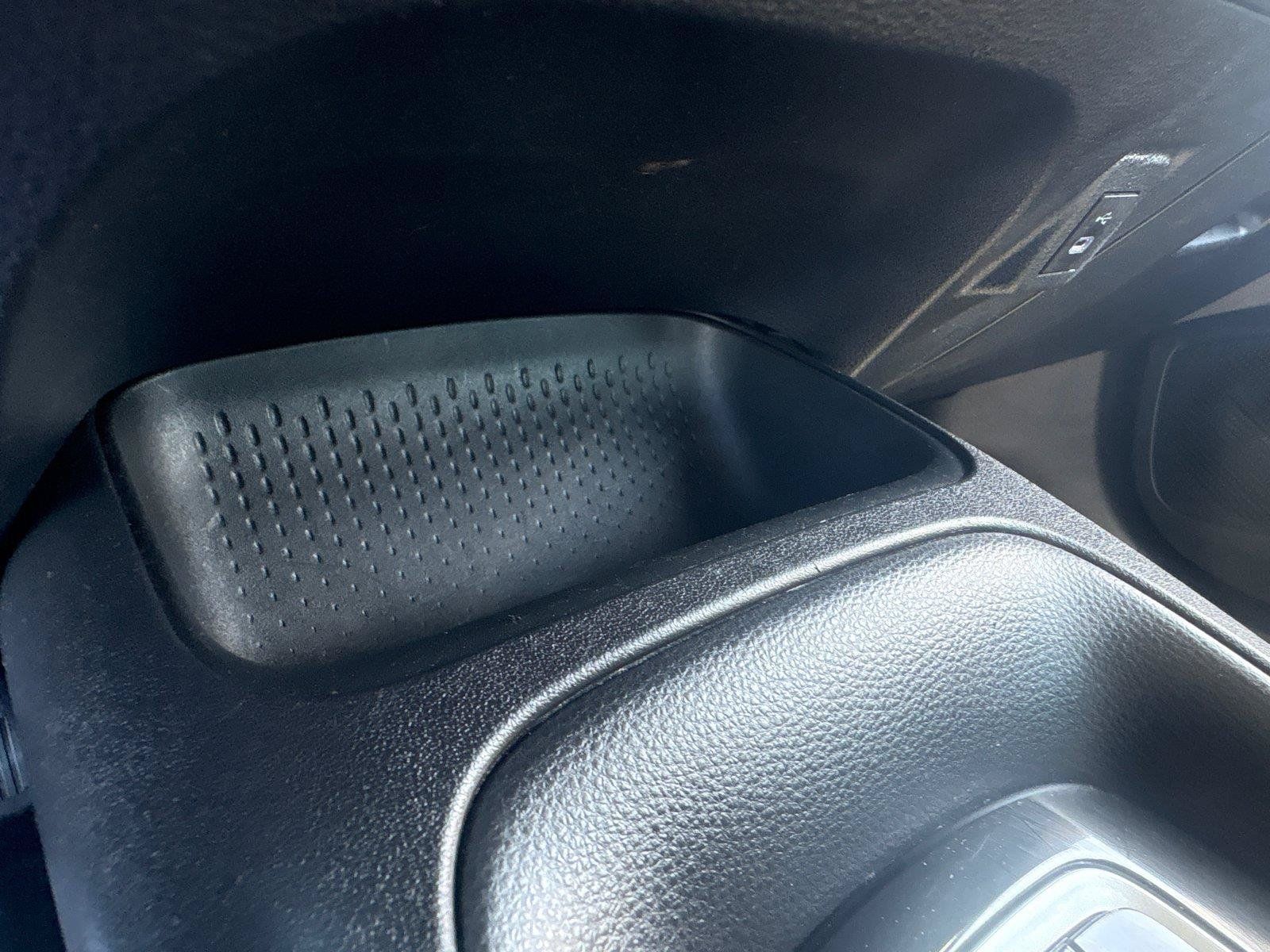 Used 2025 Toyota Corolla LE FWD image 28