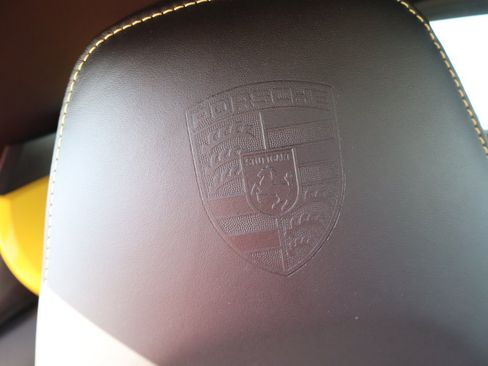 Used 2023 Porsche 718 Boxster S RWD image 18