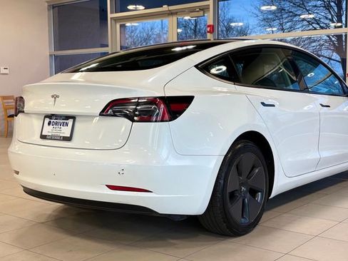 Used 2023 Tesla Model 3 Standard Range image 11