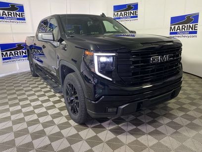 Used 2023 GMC Sierra 1500 Elevation w/ LPO, Elevation Black Package