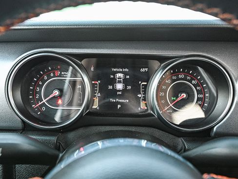 Used 2021 Jeep Gladiator Mojave image 24