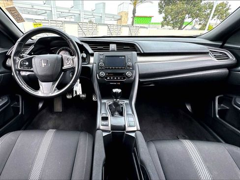 Used 2018 Honda Civic Sport image 17