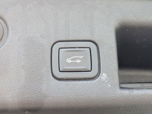 Used 2023 Chevrolet Equinox LT AWD/4WD image 63