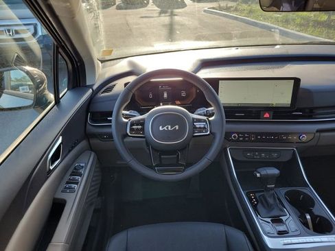 New 2026 Kia Carnival EX FWD image 24