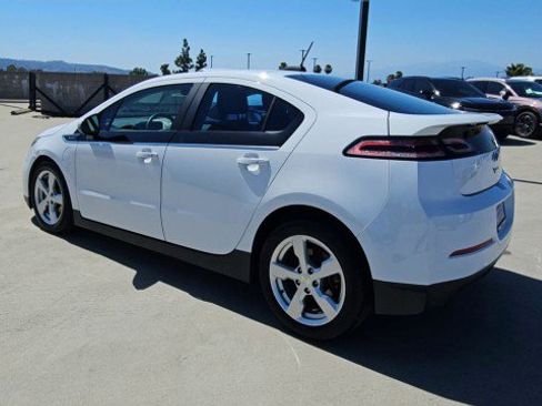 Used 2015 Chevrolet Volt FWD image 6