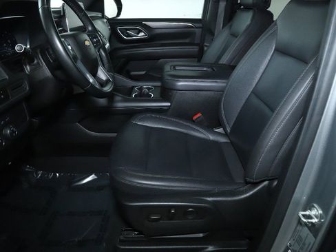 Used 2023 Chevrolet Suburban LT image 18
