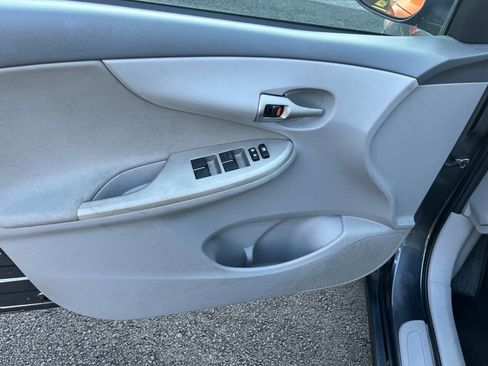 Used 2010 Toyota Corolla LE image 12