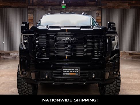 Used 2024 GMC Sierra 2500 Denali Ultimate image 4