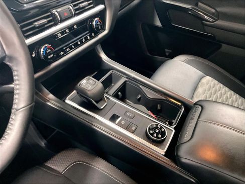 Certified 2023 Nissan Pathfinder SV AWD/4WD image 20