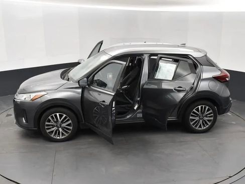 Used 2024 Nissan Kicks SV image 7