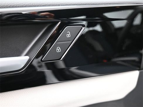 New 2025 Volkswagen Taos S image 21