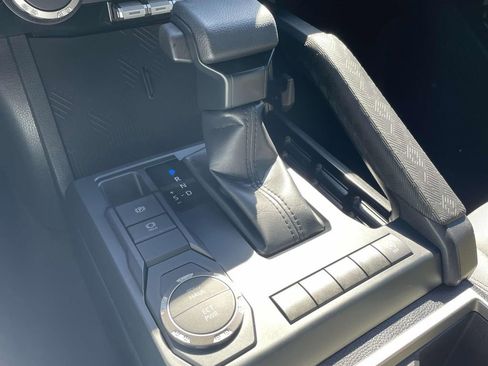 Used 2025 Toyota Tacoma SR5 image 22