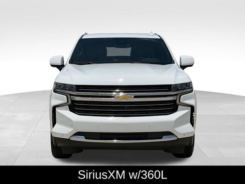 Used 2024 Chevrolet Suburban LT AWD/4WD image 3