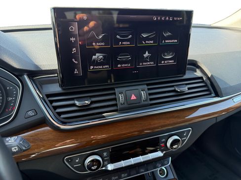 Used 2023 Audi Q5 2.0T Premium AWD/4WD image 12