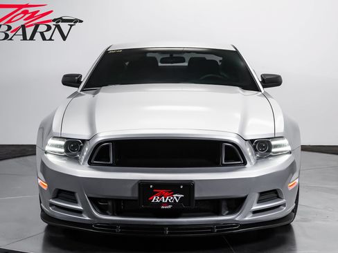 Used 2014 Ford Mustang Coupe RWD image 8