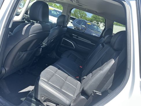 Used 2020 Kia Telluride EX AWD/4WD image 15