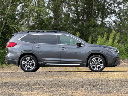 Certified 2024 Subaru Ascent Limited w/ Technology Package AWD/4WD image 8